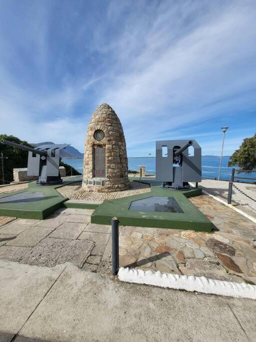 *Self-Check In - Whale Watching Paradise -Central* Hermanus Exterior photo